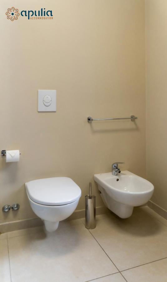 Dante 3 Guesthouse By Apulia Accommodation Bari Bagian luar foto