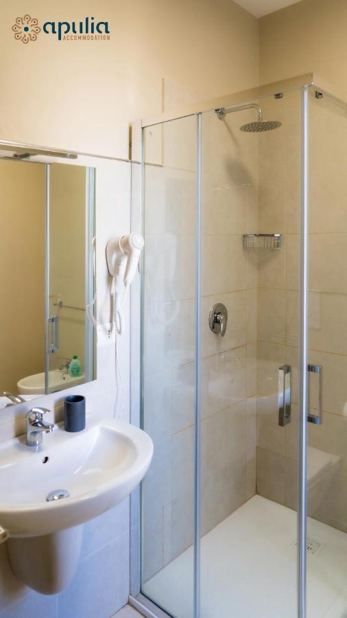 Dante 3 Guesthouse By Apulia Accommodation Bari Bagian luar foto